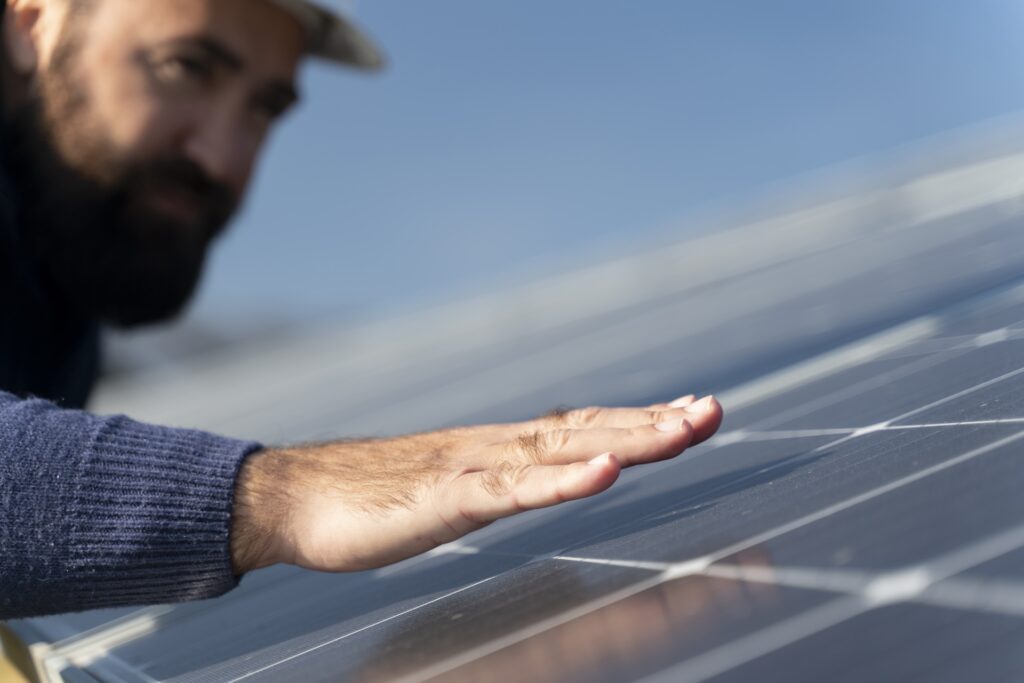 FMCV : Un partenaire solaire à taille humaine pour votre transition énergétique
